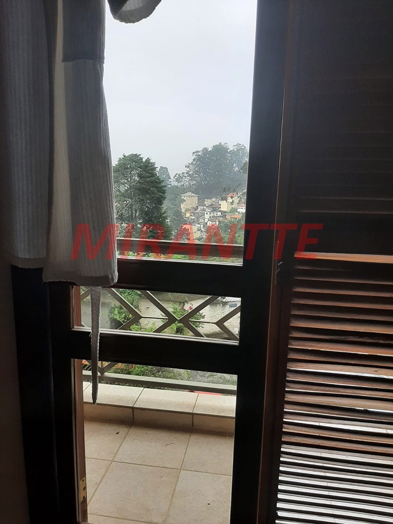 Sobrado de 560m² com 5 quartos em Jardim Ibiratiba