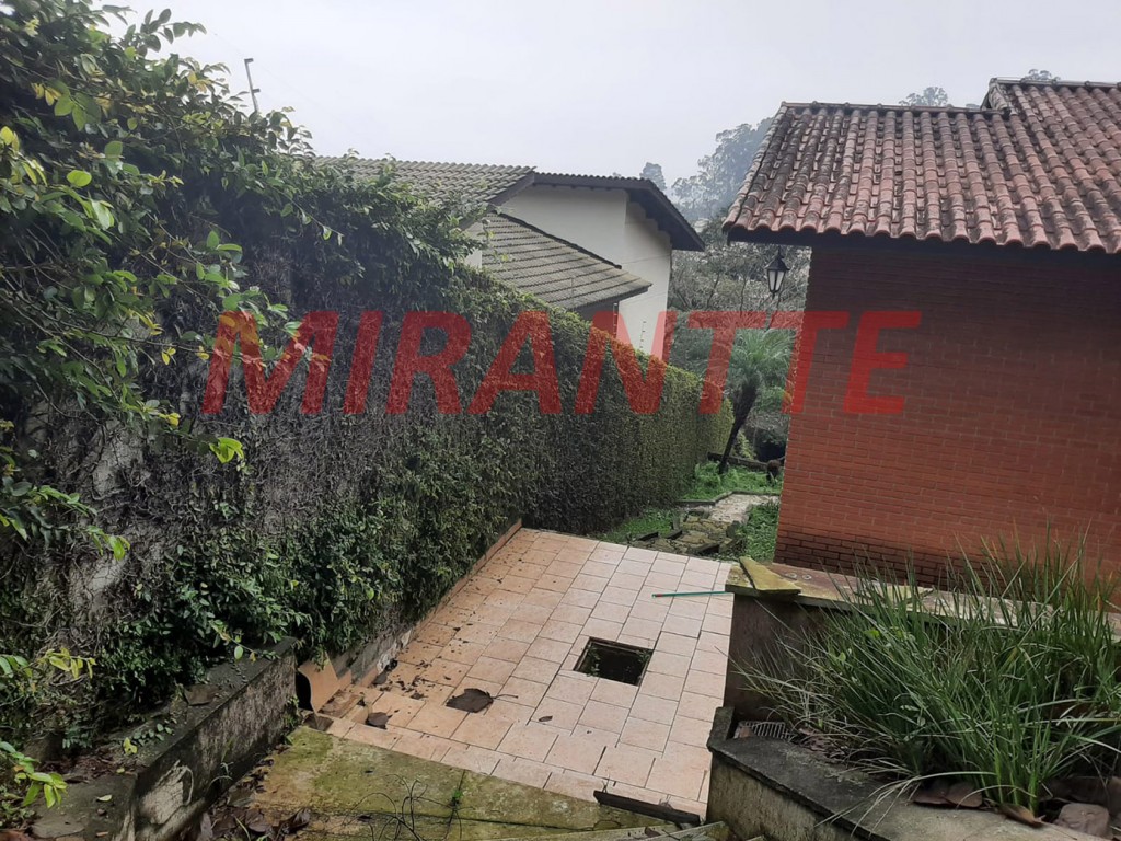Sobrado de 560m² com 5 quartos em Jardim Ibiratiba