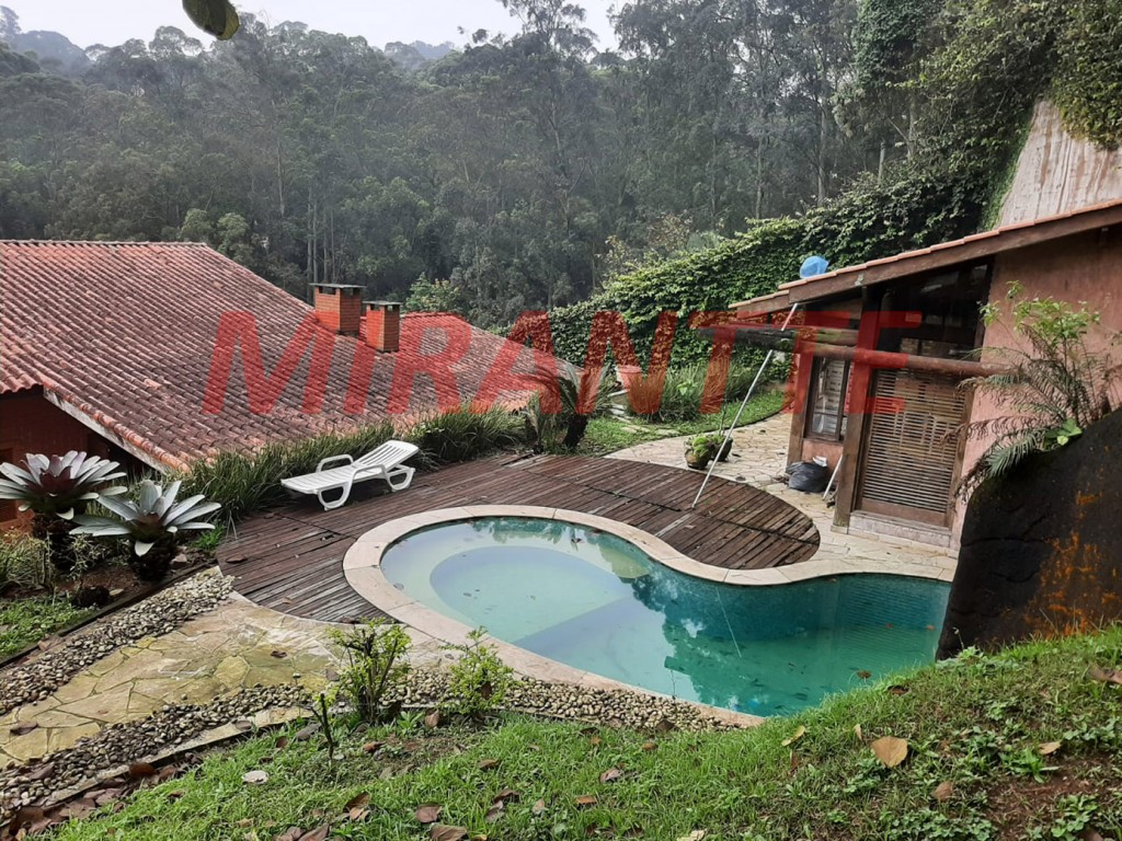 Sobrado de 560m² com 5 quartos em Jardim Ibiratiba
