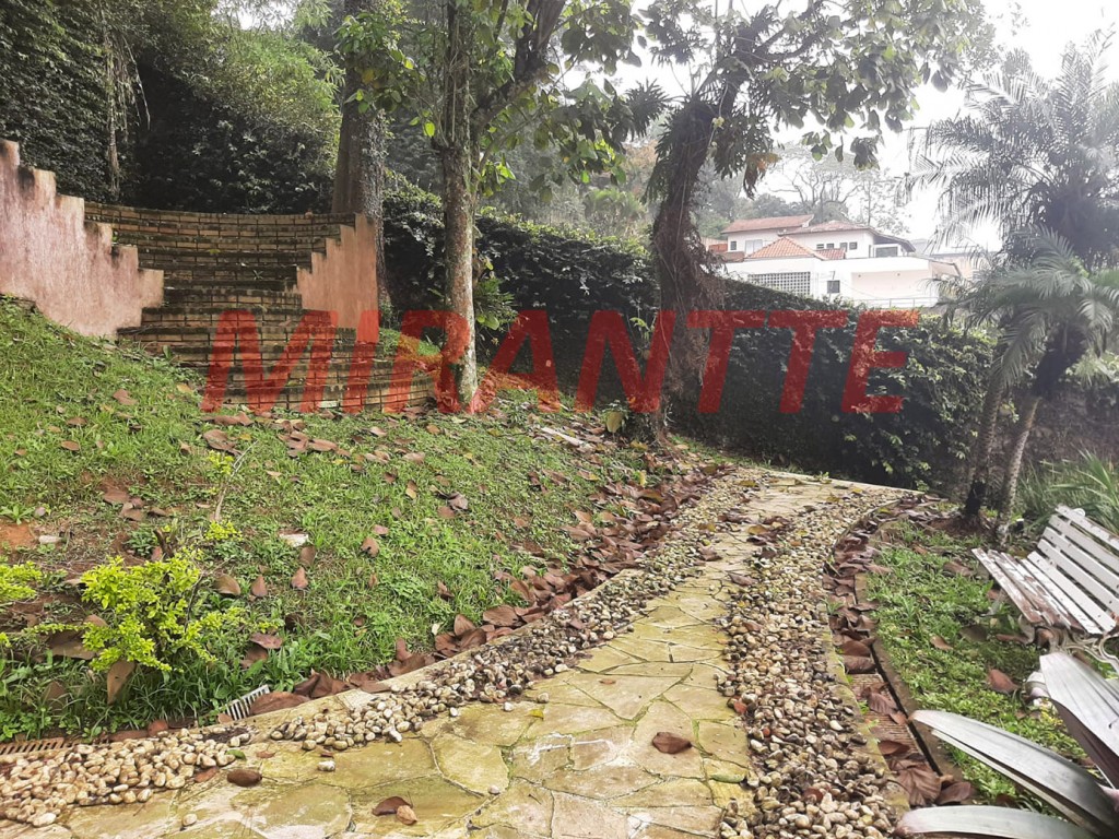 Sobrado de 560m² com 5 quartos em Jardim Ibiratiba