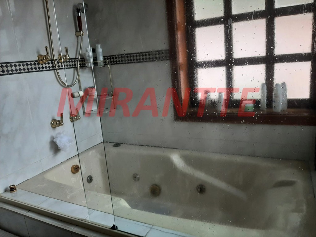 Sobrado de 560m² com 5 quartos em Jardim Ibiratiba