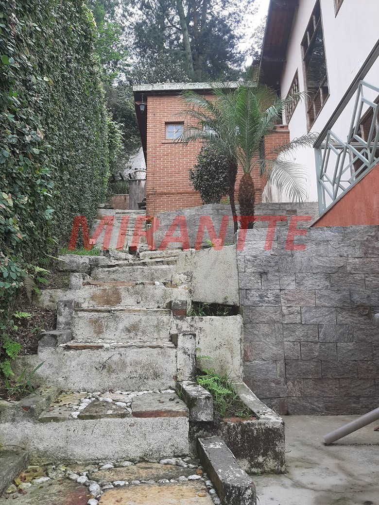 Sobrado de 560m² com 5 quartos em Jardim Ibiratiba