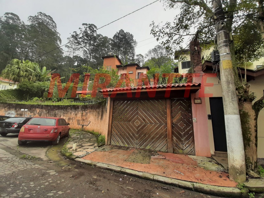 Sobrado de 560m² com 5 quartos em Jardim Ibiratiba