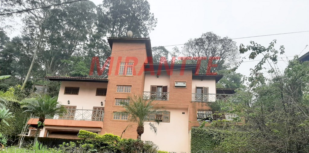 Sobrado de 560m² com 5 quartos em Jardim Ibiratiba