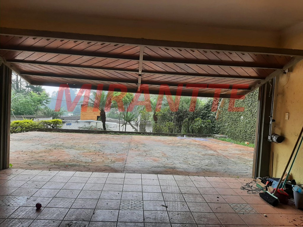 Sobrado de 560m² com 5 quartos em Jardim Ibiratiba