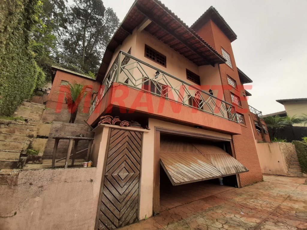 Sobrado de 560m² com 5 quartos em Jardim Ibiratiba