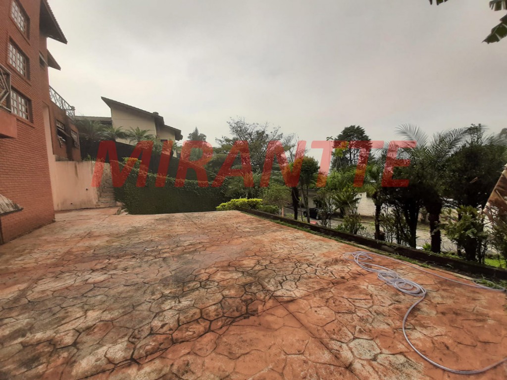 Sobrado de 560m² com 5 quartos em Jardim Ibiratiba