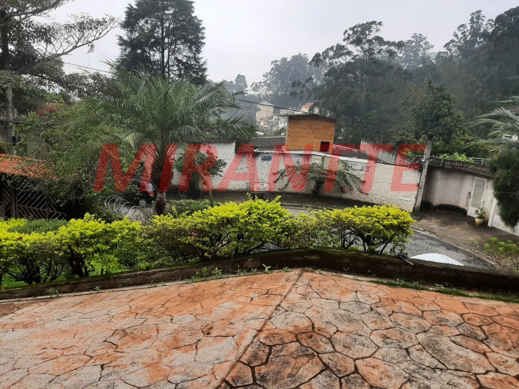 Sobrado de 560m² com 5 quartos em Jardim Ibiratiba