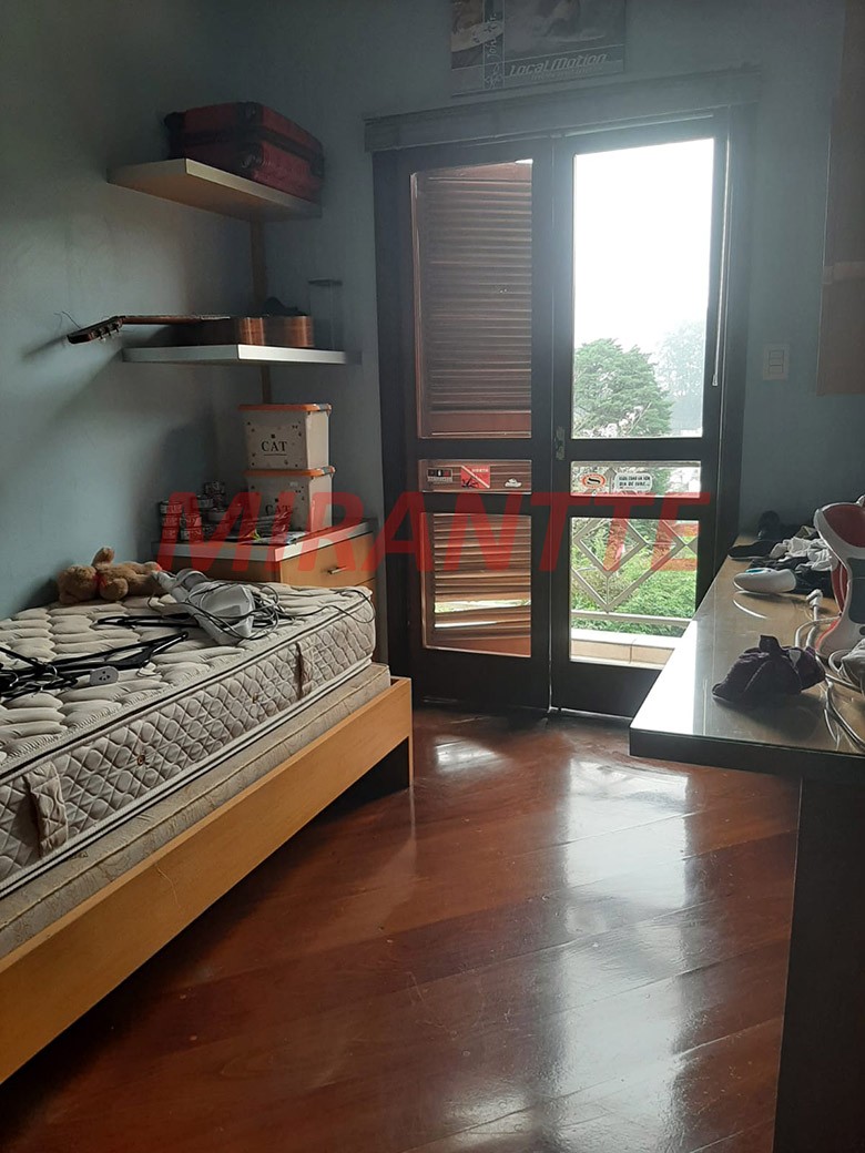 Sobrado de 560m² com 5 quartos em Jardim Ibiratiba