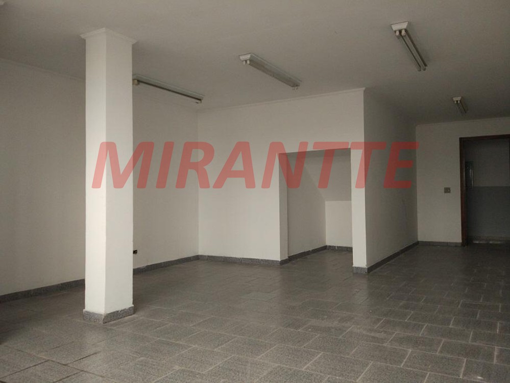 Comercial de 898m² em Santana