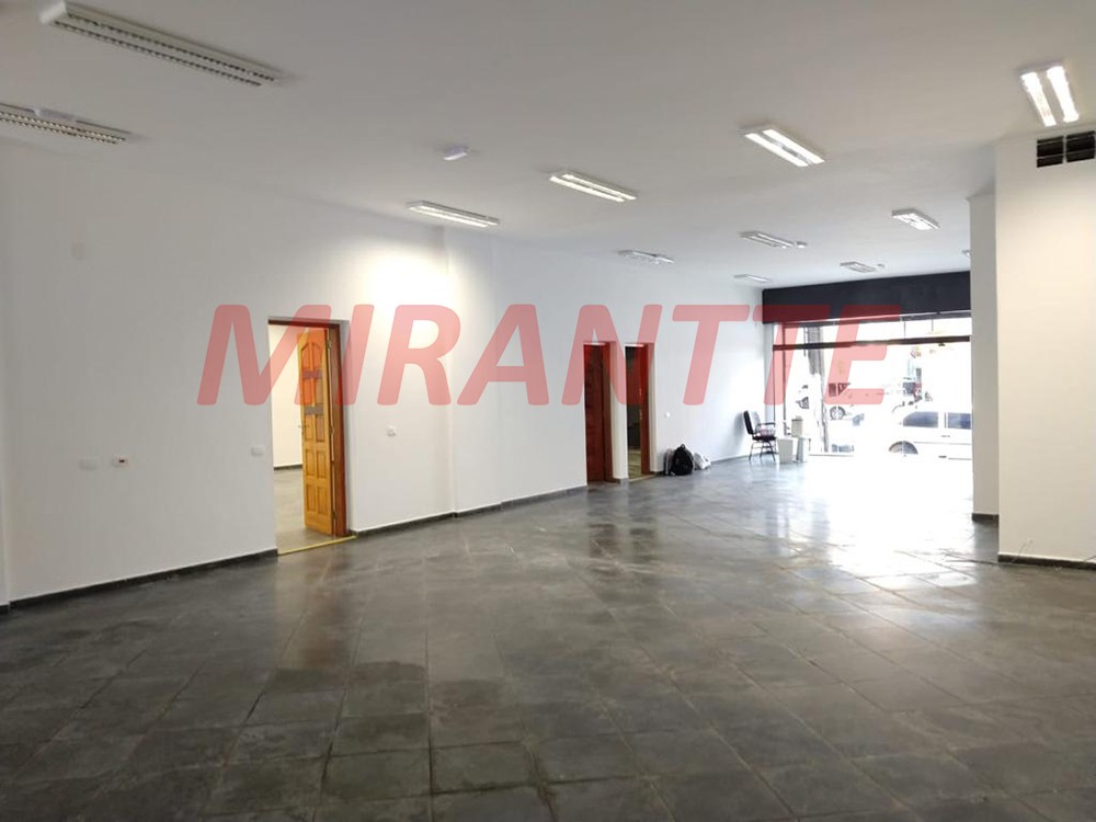 Comercial de 898m² em Santana