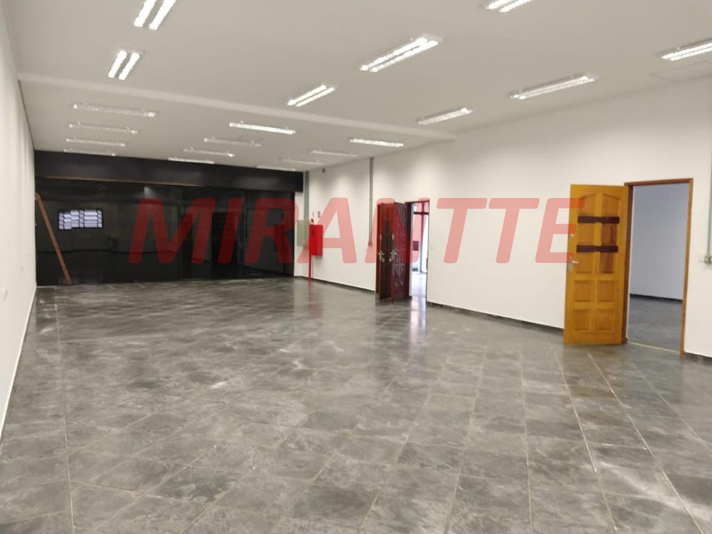 Comercial de 898m² em Santana