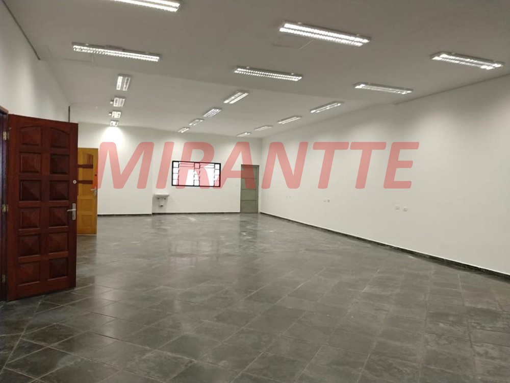 Comercial de 898m² em Santana