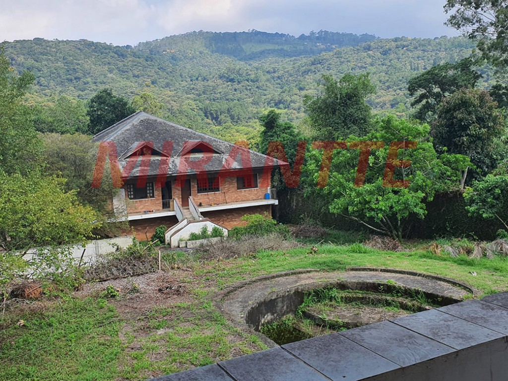 ChÁcara de 1530m² com 10 quartos em Serra Da Cantareira