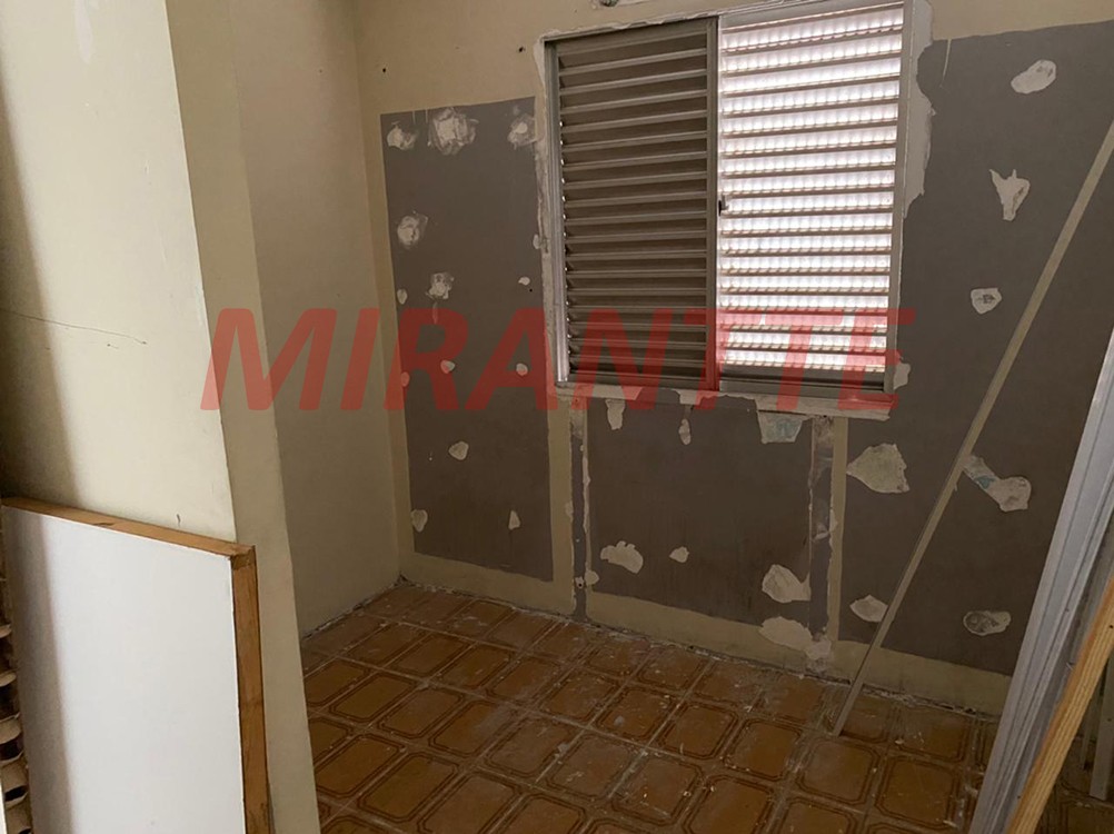 Sobrado de 223m² com 3 quartos em Água Fria
