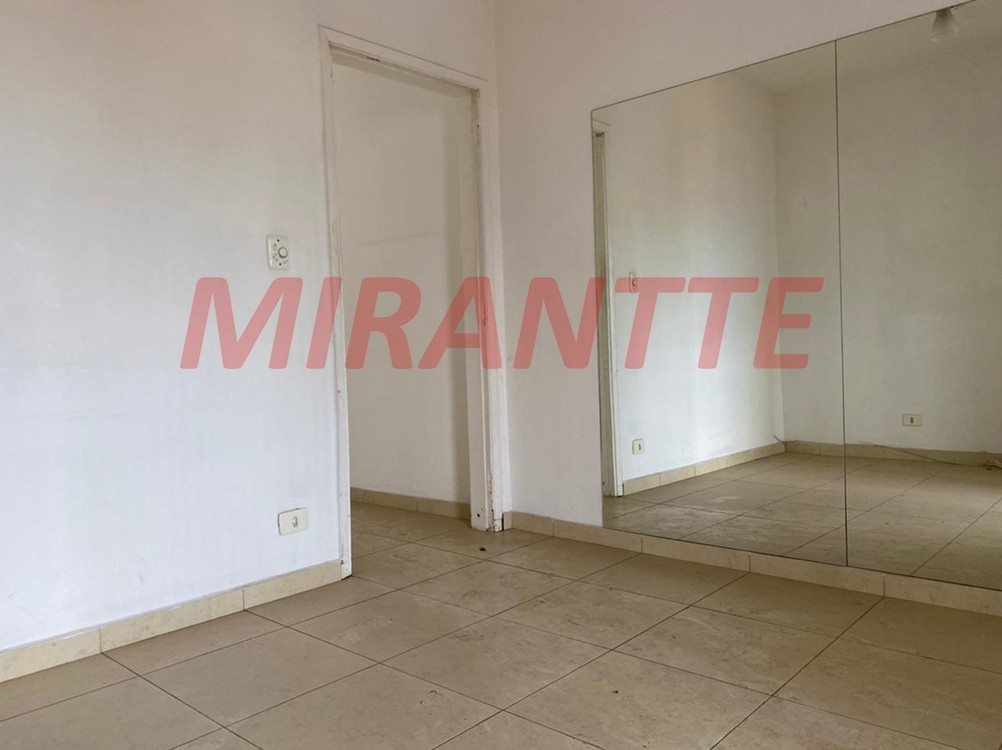 Sobrado de 223m² com 3 quartos em Água Fria