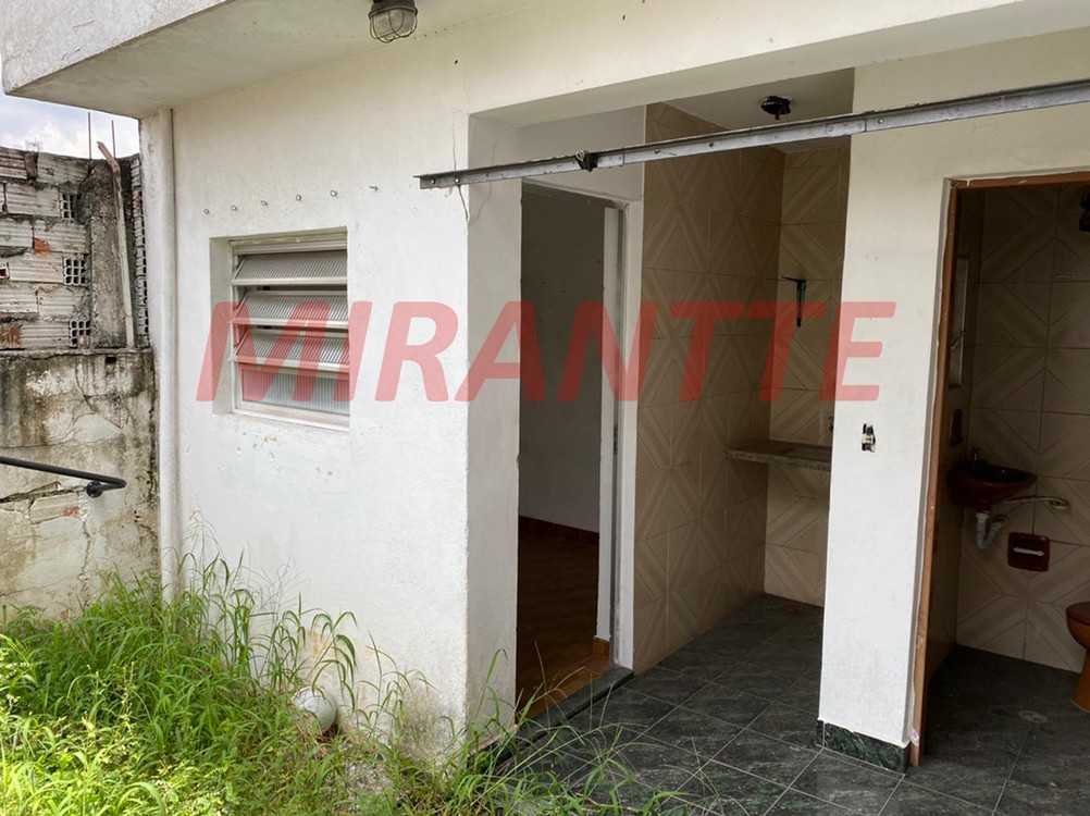 Sobrado de 223m² com 3 quartos em Água Fria