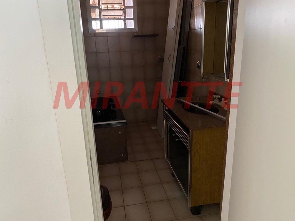Sobrado de 223m² com 3 quartos em Água Fria