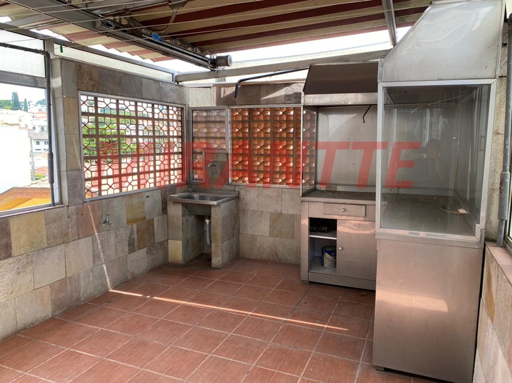 Sobrado de 223m² com 3 quartos em Água Fria