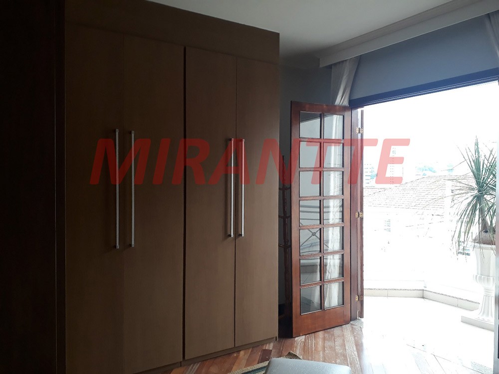 Sobrado de 210m² com 4 quartos em Jardim São Paulo