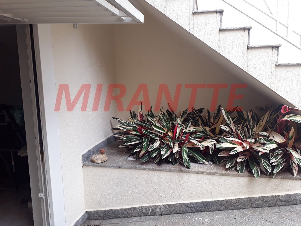 Sobrado de 210m² com 4 quartos em Jardim São Paulo