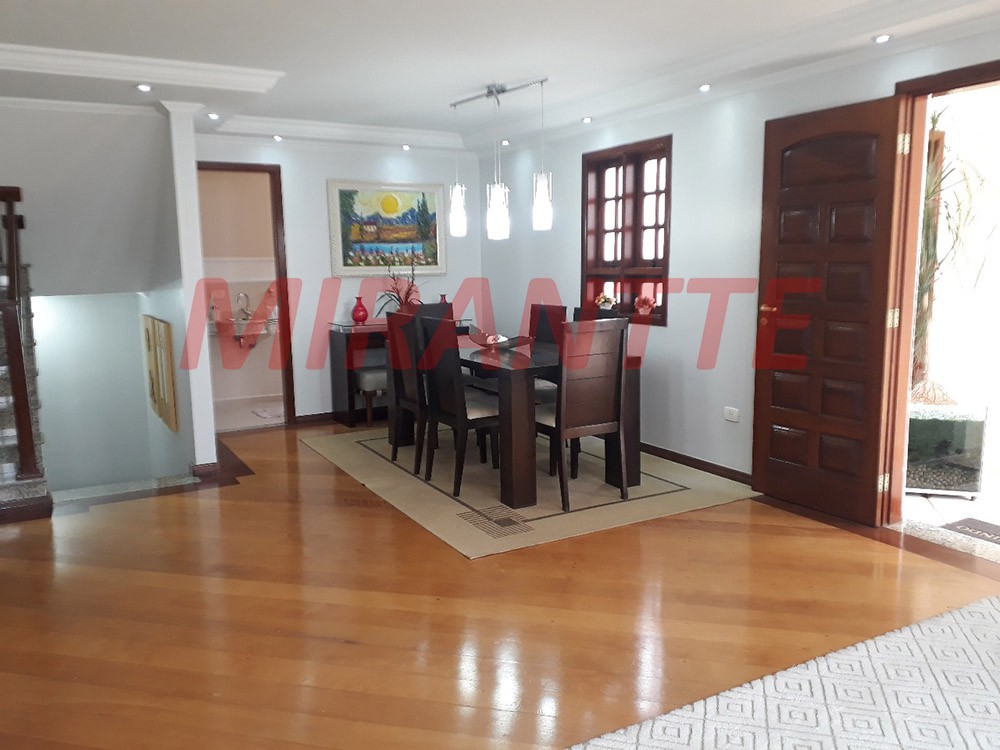 Sobrado de 210m² com 4 quartos em Jardim São Paulo