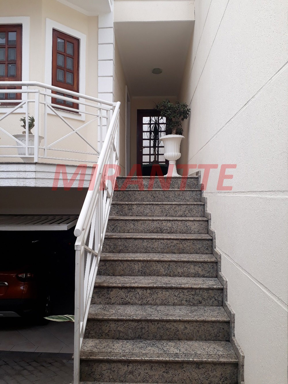 Sobrado de 210m² com 4 quartos em Jardim São Paulo