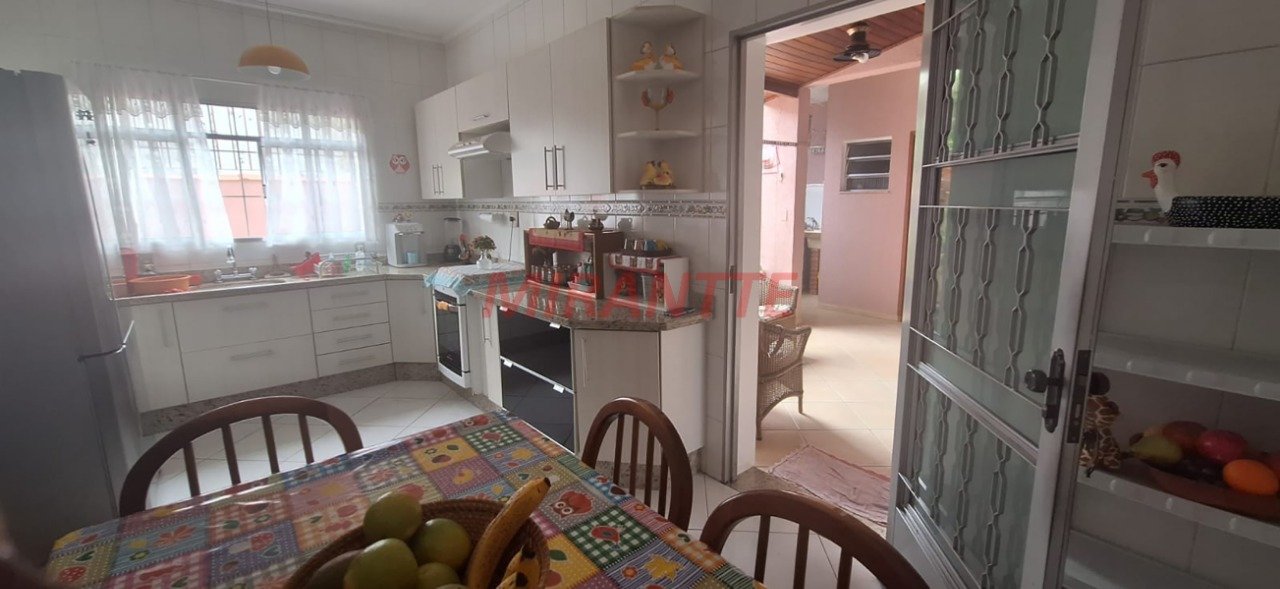 Sobrado de 140m² com 3 quartos em Vila Pedra Branca