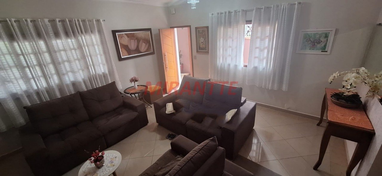 Sobrado de 140m² com 3 quartos em Vila Pedra Branca