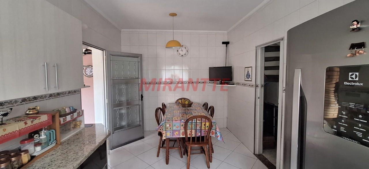 Sobrado de 140m² com 3 quartos em Vila Pedra Branca
