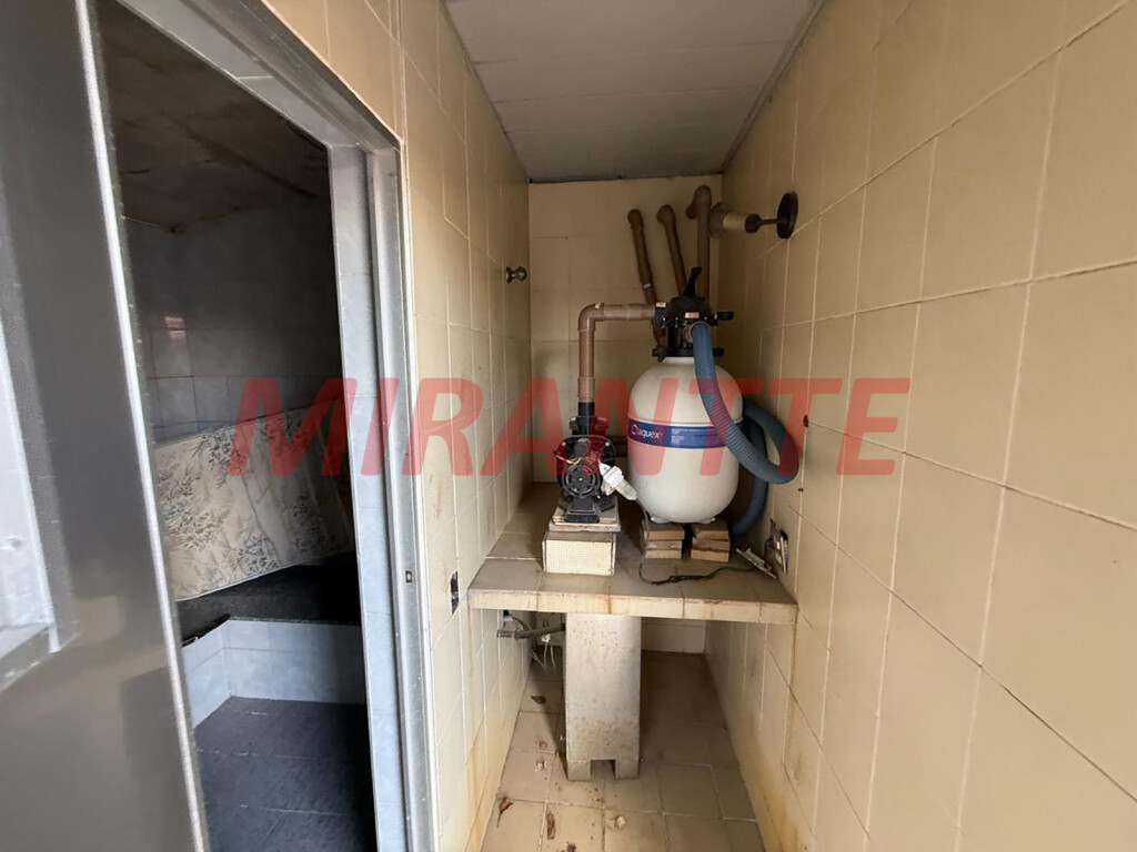 Sobrado de 410m² com 4 quartos em Jardim São Bento