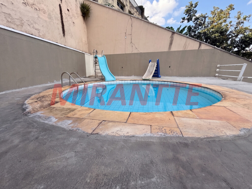Sobrado de 410m² com 4 quartos em Jardim São Bento