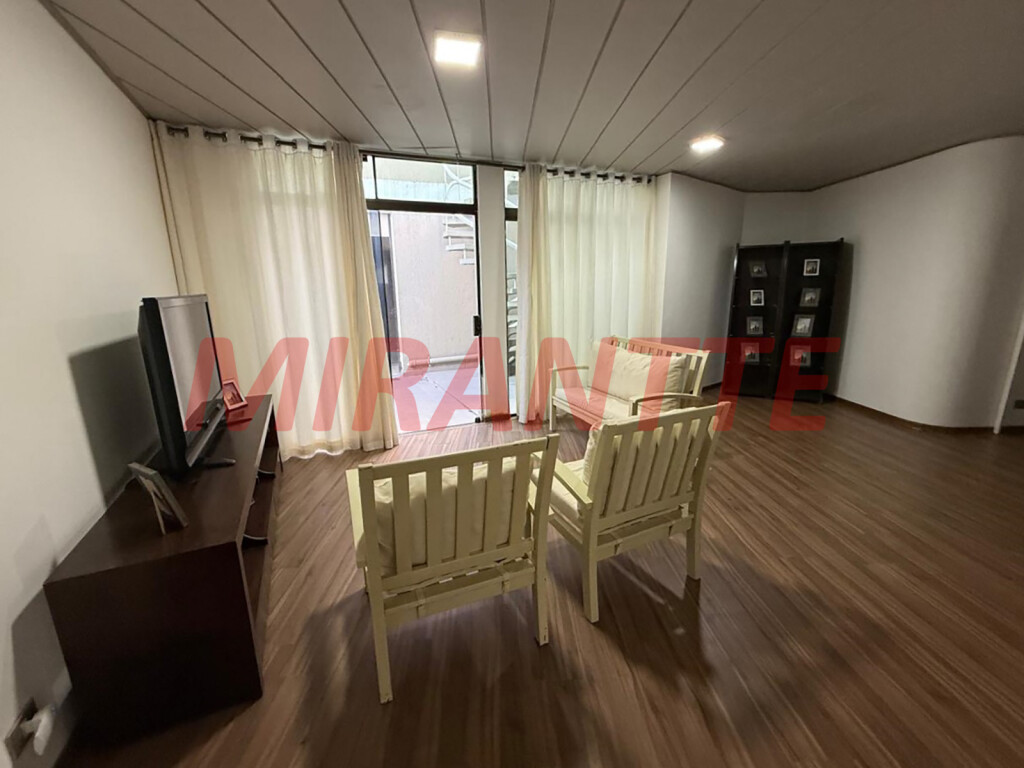 Sobrado de 410m² com 4 quartos em Jardim São Bento