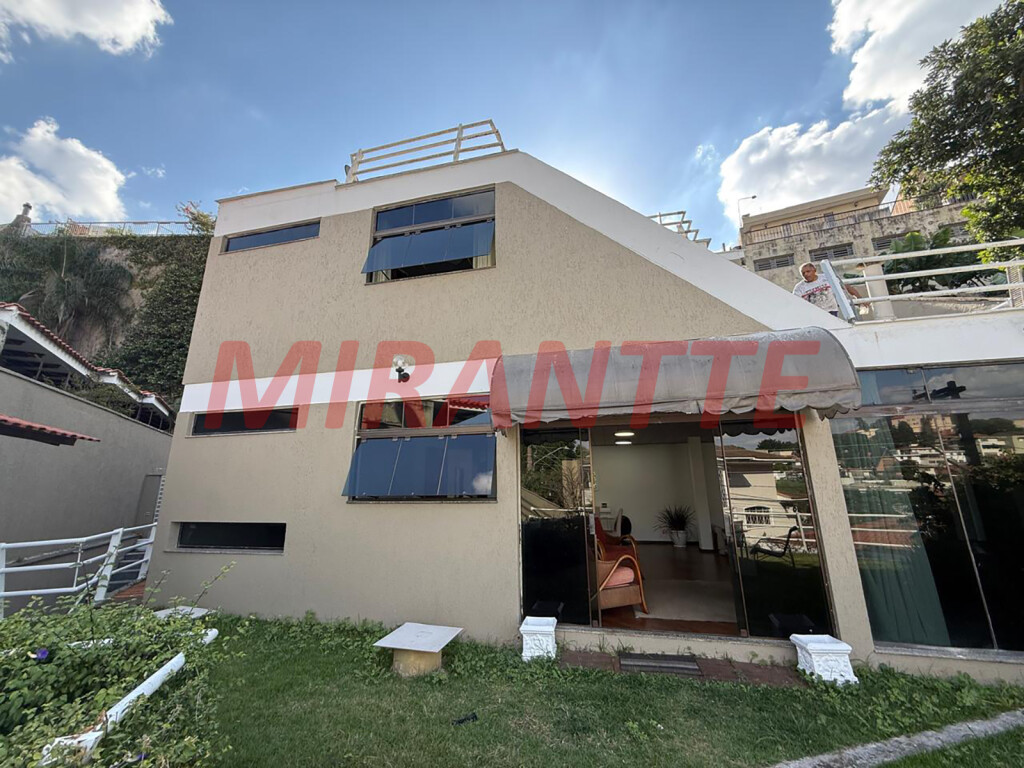 Sobrado de 410m² com 4 quartos em Jardim São Bento
