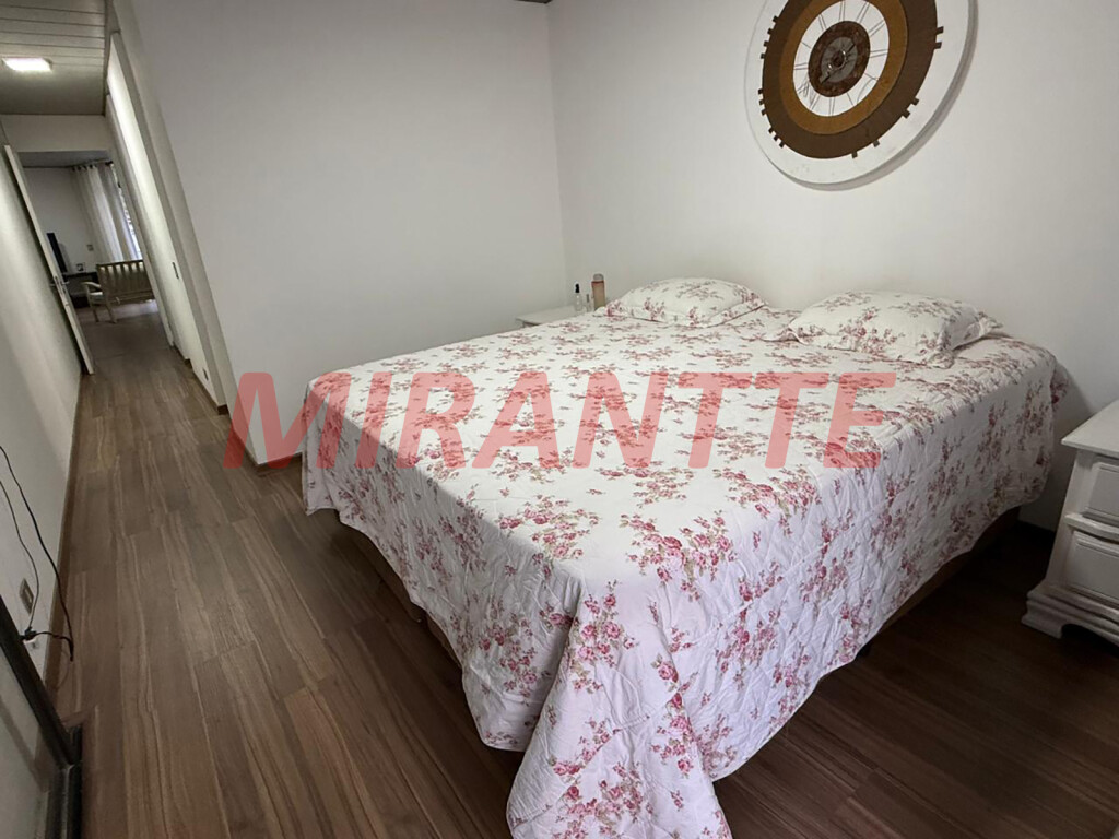 Sobrado de 410m² com 4 quartos em Jardim São Bento