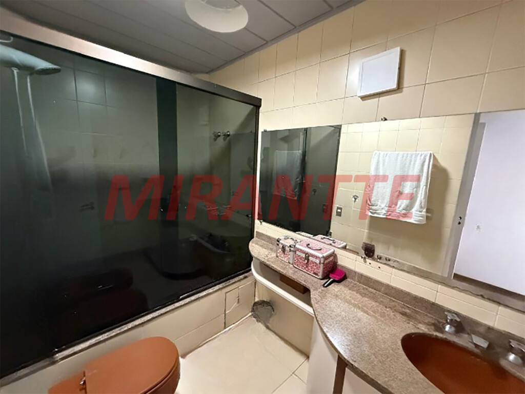 Sobrado de 410m² com 4 quartos em Jardim São Bento