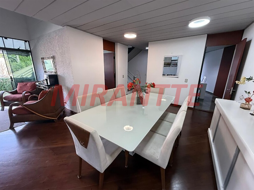 Sobrado de 410m² com 4 quartos em Jardim São Bento