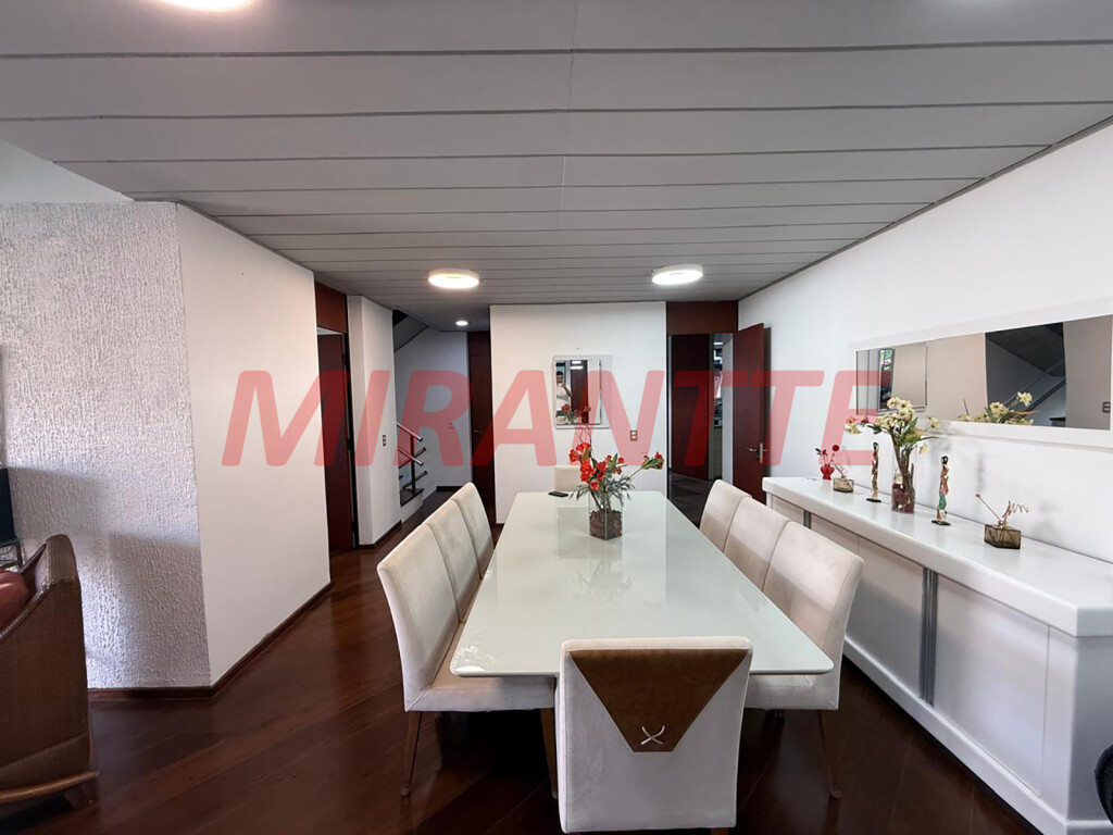 Sobrado de 410m² com 4 quartos em Jardim São Bento