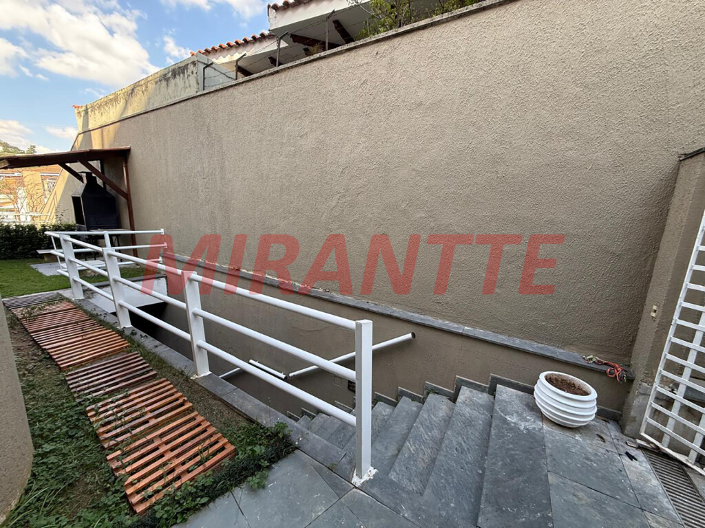 Sobrado de 410m² com 4 quartos em Jardim São Bento