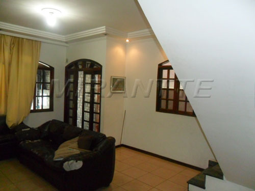 Sobrado com 3 quartos em Parque Vitória