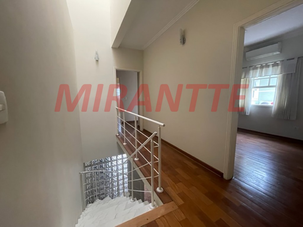 Sobrado de 310m² com 4 quartos em Jardim São Paulo