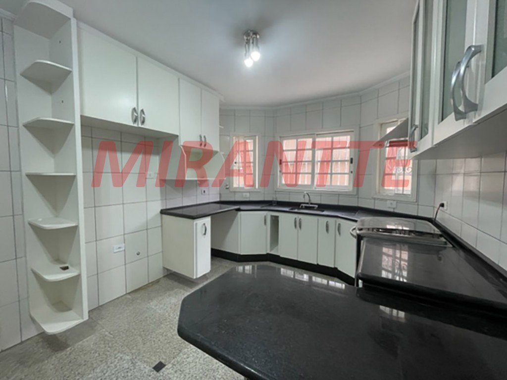 Sobrado de 310m² com 4 quartos em Jardim São Paulo