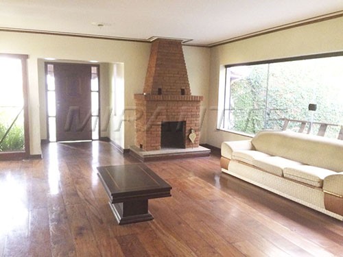 Sobrado de 342m² com 4 quartos em Jardim França
