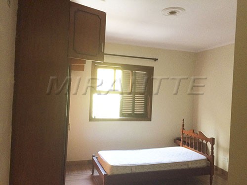 Sobrado de 342m² com 4 quartos em Jardim França