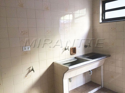 Sobrado de 342m² com 4 quartos em Jardim França