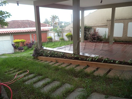 Sobrado de 304m² com 3 quartos em Tremembe