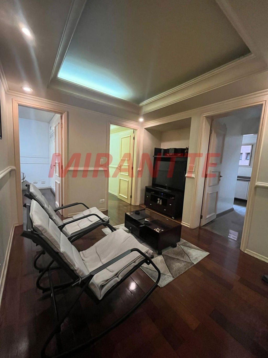 Apartamento de 193m² com 3 quartos em Água Fria