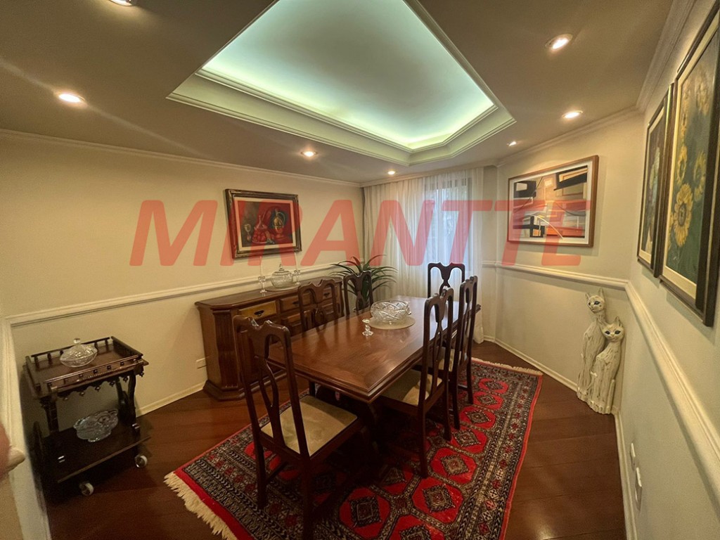 Apartamento de 193m² com 3 quartos em Água Fria