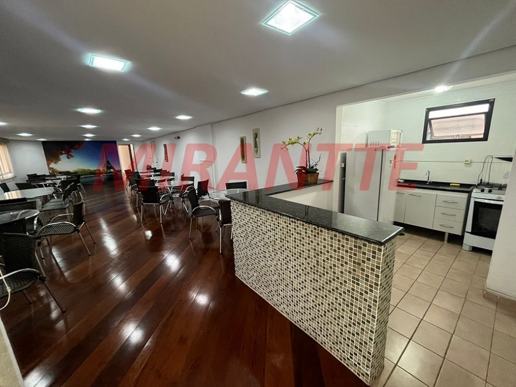 Apartamento de 193m² com 3 quartos em Água Fria
