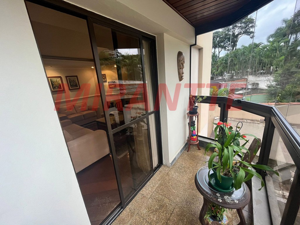 Apartamento de 193m² com 3 quartos em Água Fria